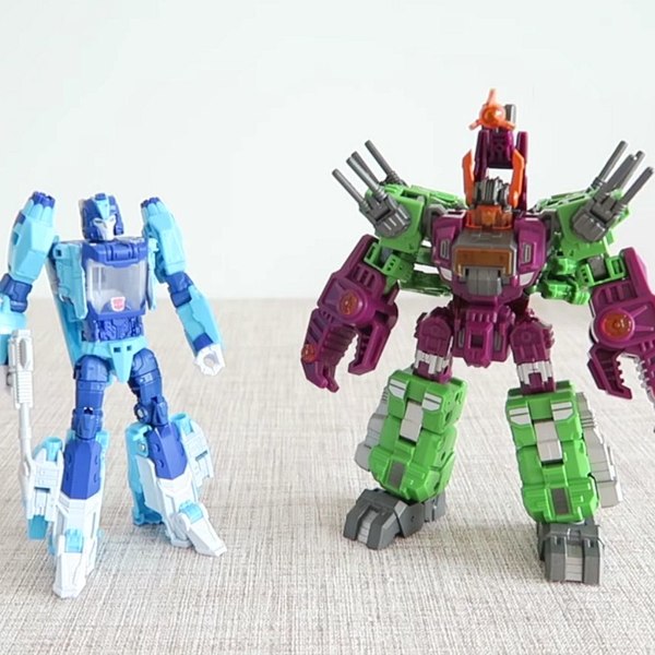 IronFactory Lord Scorpion Unofficial Scorponok Video Review   Actual Size Revealed (1 of 1)